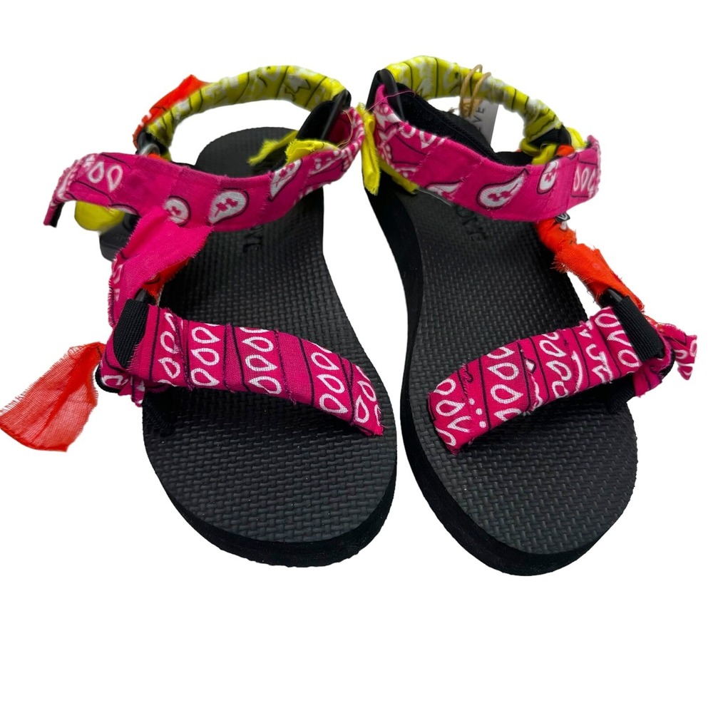 Arizona Love Trekky Women's Sz 36 M Colorblock Bandana Paisley Print Sandal‎ NWT